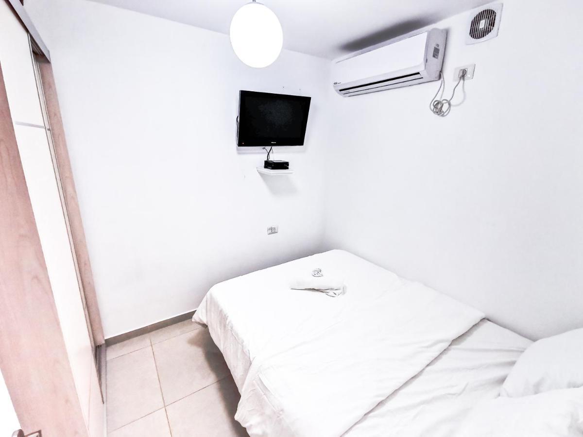 Great Location Fully Equipped Appartement Eilat Buitenkant foto